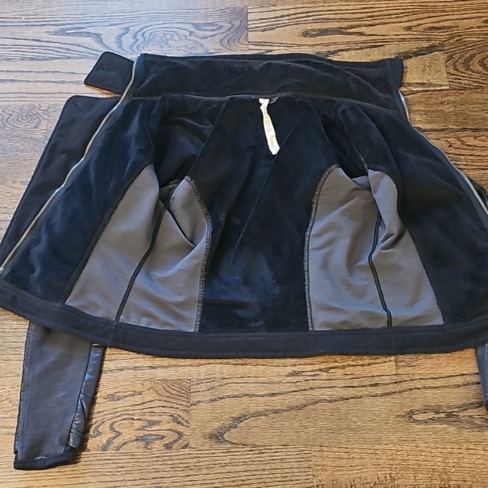 lululemon athletica pedal power Black Utility Jacket - Picture 6 of 8